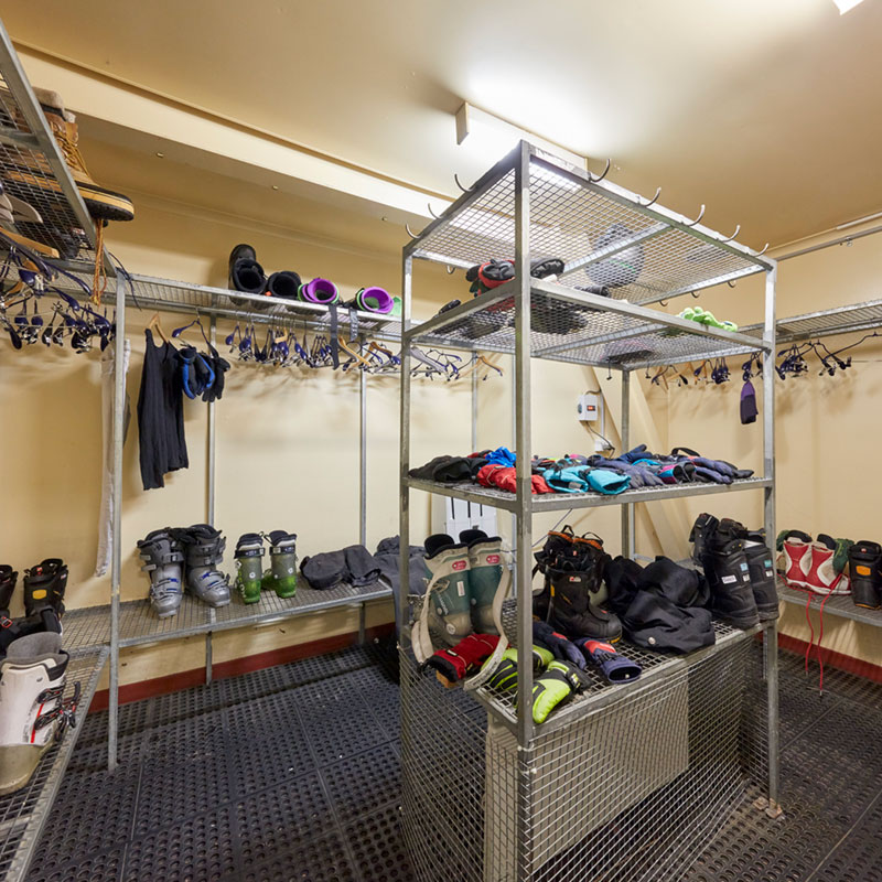 store your ski equipment at Ripparoo Lodge Falls Creek